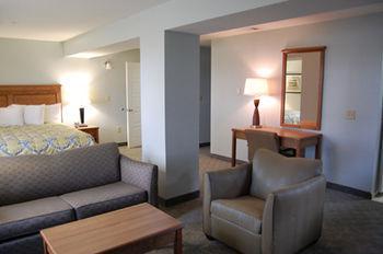Marina Inn & Suites Sackets Harbor Exterior photo